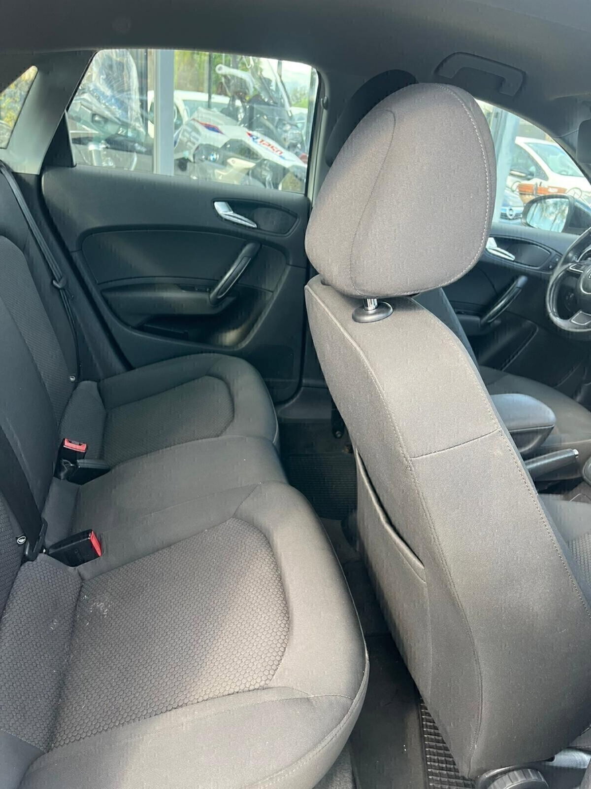 Audi A1 Sportback 1.6 TDI Ambition (12)