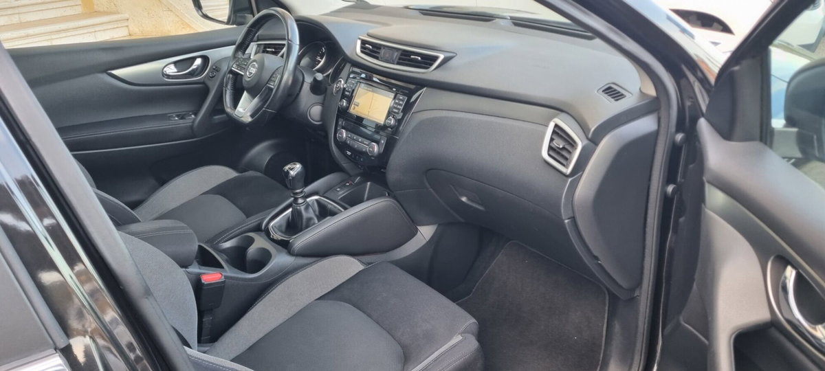 Nissan Qashqai 1.6 dCi 2WD Tekna (4)