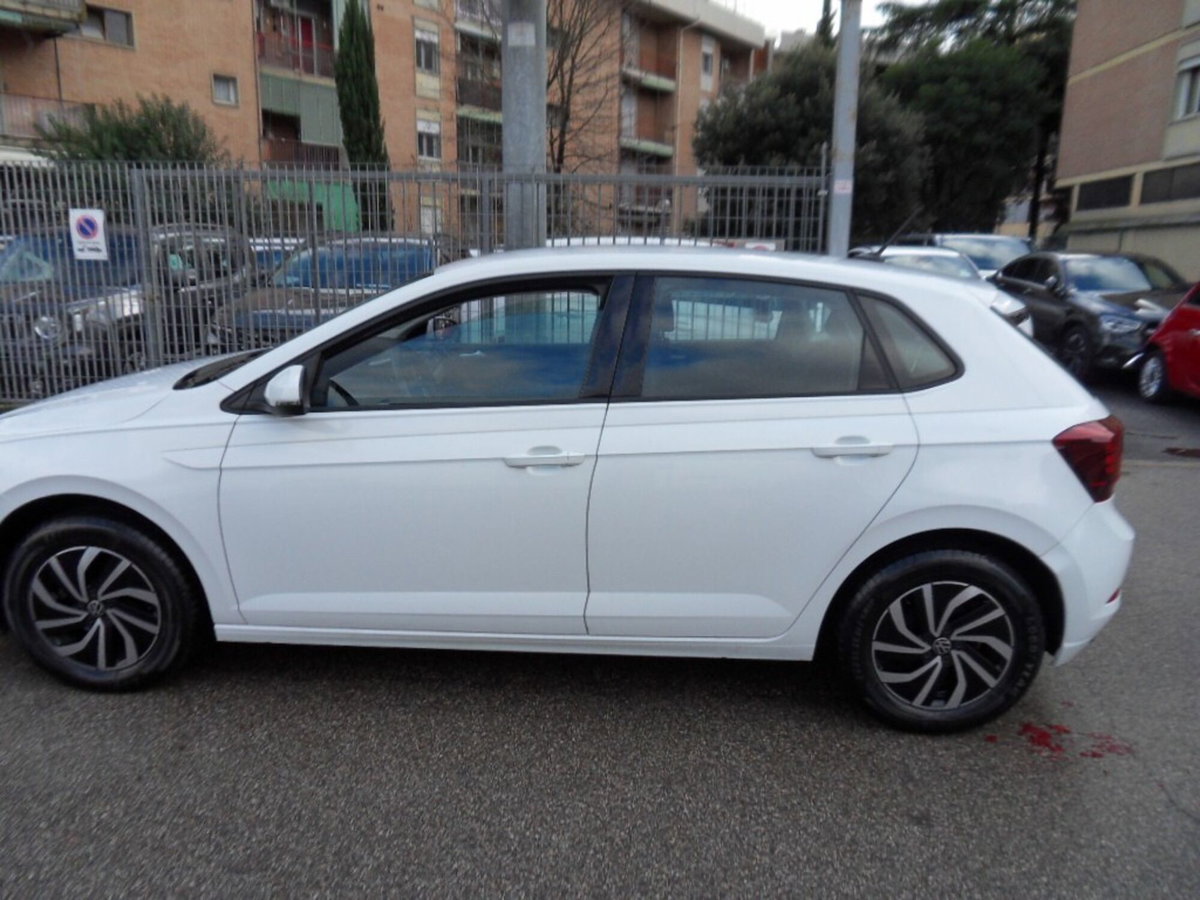 Volkswagen Polo 1.0 tsi Life 95cv (10)