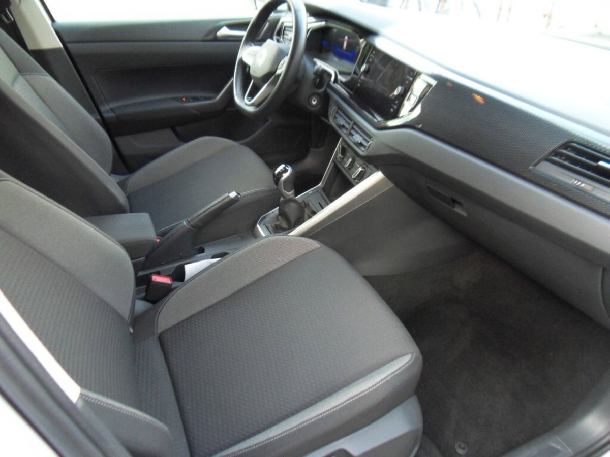 Volkswagen Polo 1.0 tsi Life 95cv (12)
