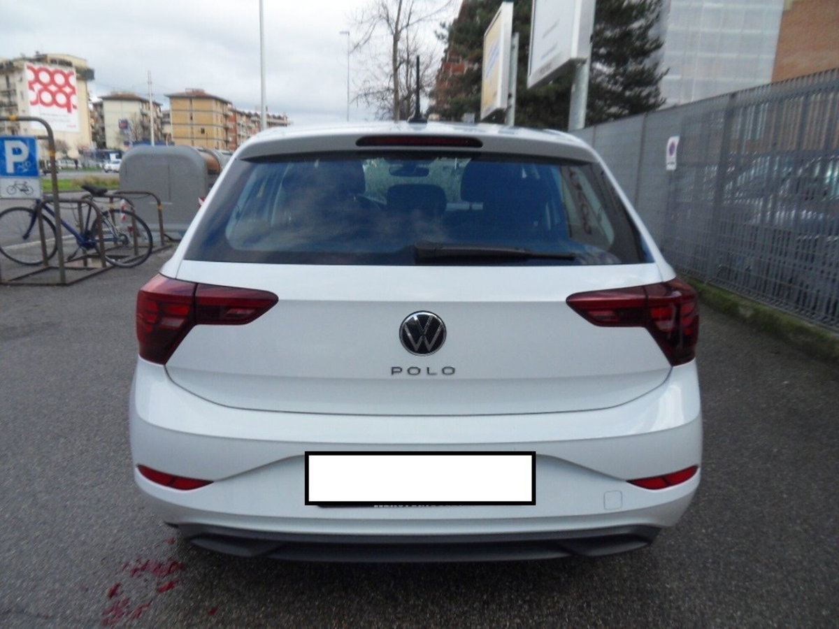 Volkswagen Polo 1.0 tsi Life 95cv (2)