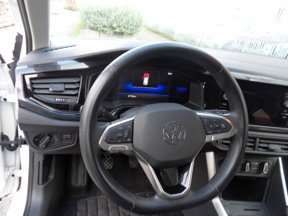 Volkswagen Polo 1.0 tsi Life 95cv (8)