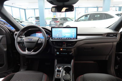 Ford Kuga 2.5 Full Hybrid 190 CV CVT 2WD ST-Line Design (8)