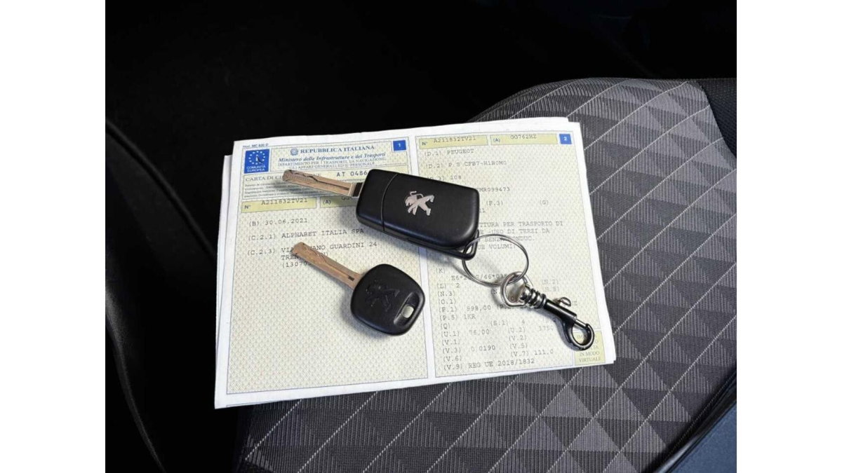 Peugeot 108 72 5 porte Allure (12)