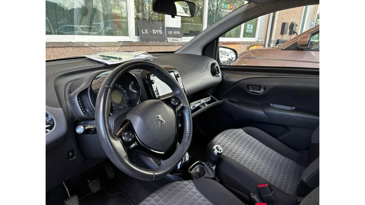 Peugeot 108 72 5 porte Allure (9)