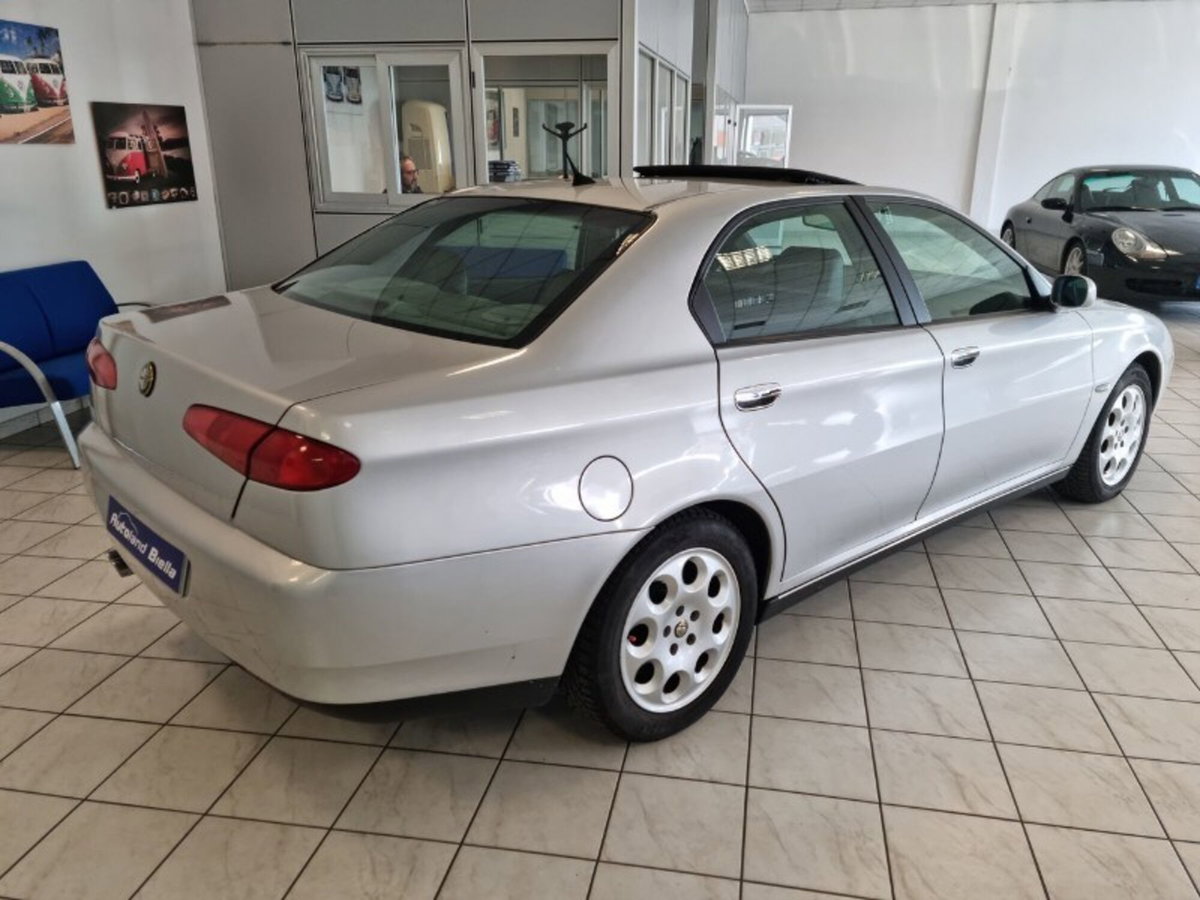 Alfa Romeo 166 2.5i V6 24V cat Distinctive (17)