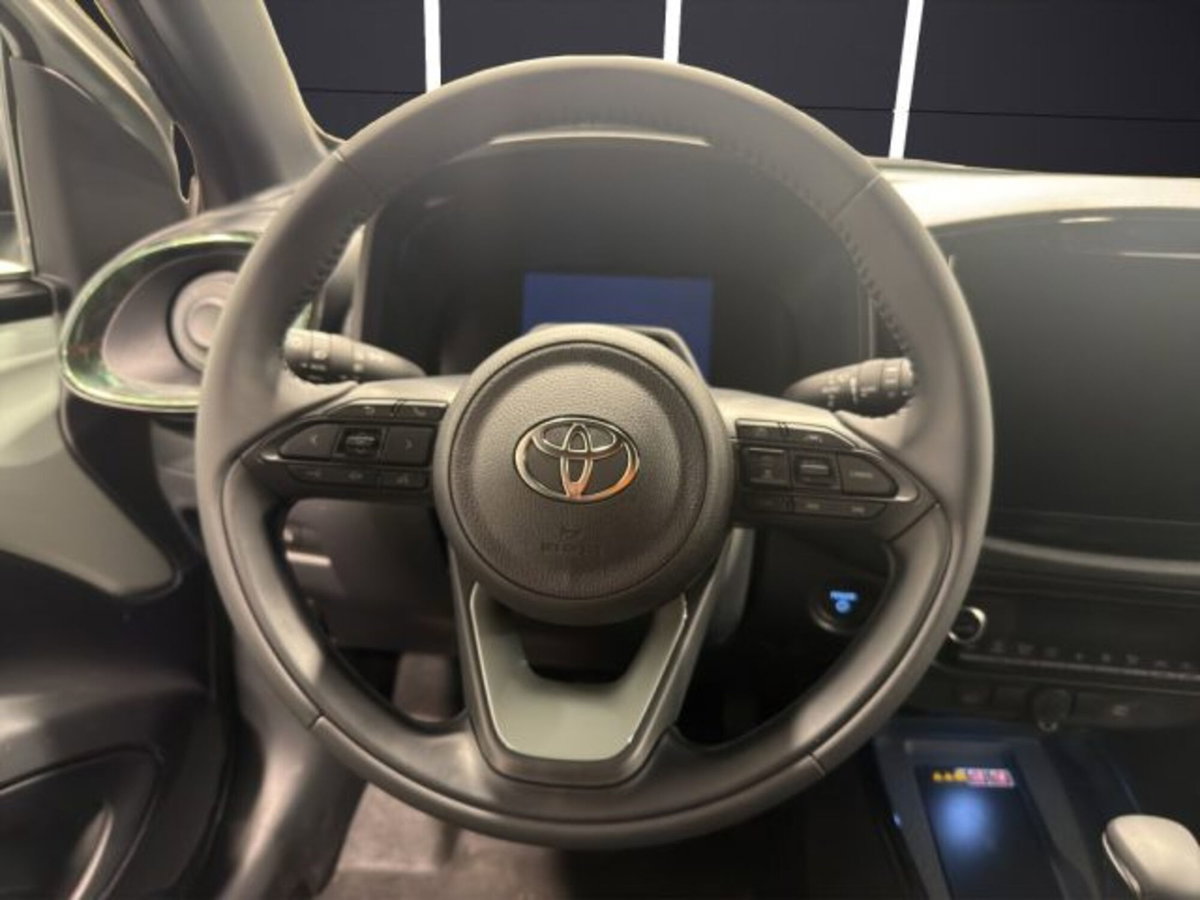 Toyota Aygo X 1.5 hybrid e-cvt (10)
