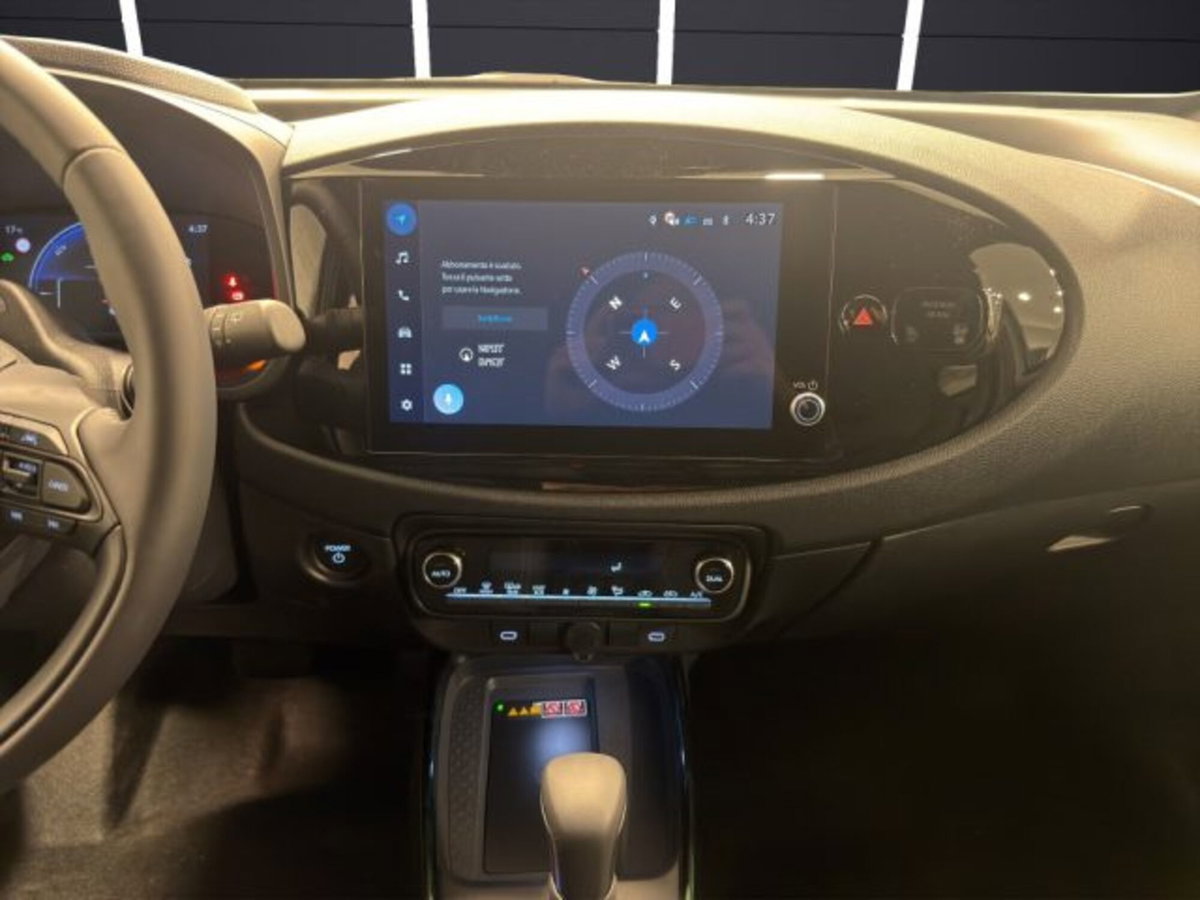 Toyota Aygo X 1.5 hybrid e-cvt (15)