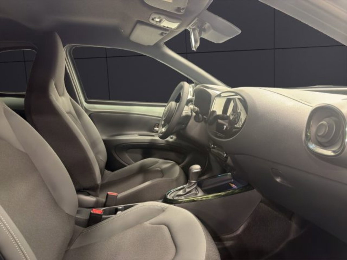 Toyota Aygo X 1.5 hybrid e-cvt (18)