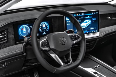 Volkswagen Passat 1.5 etsi act Business 150cv dsg (9)