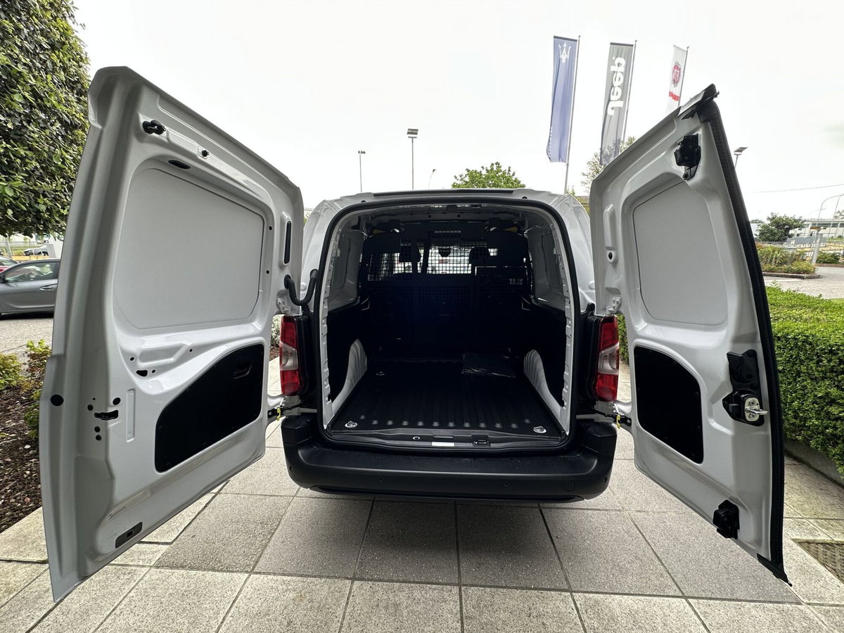 Fiat Doblò Furgone crew cab 1.5 bluehdi 100cv (19)