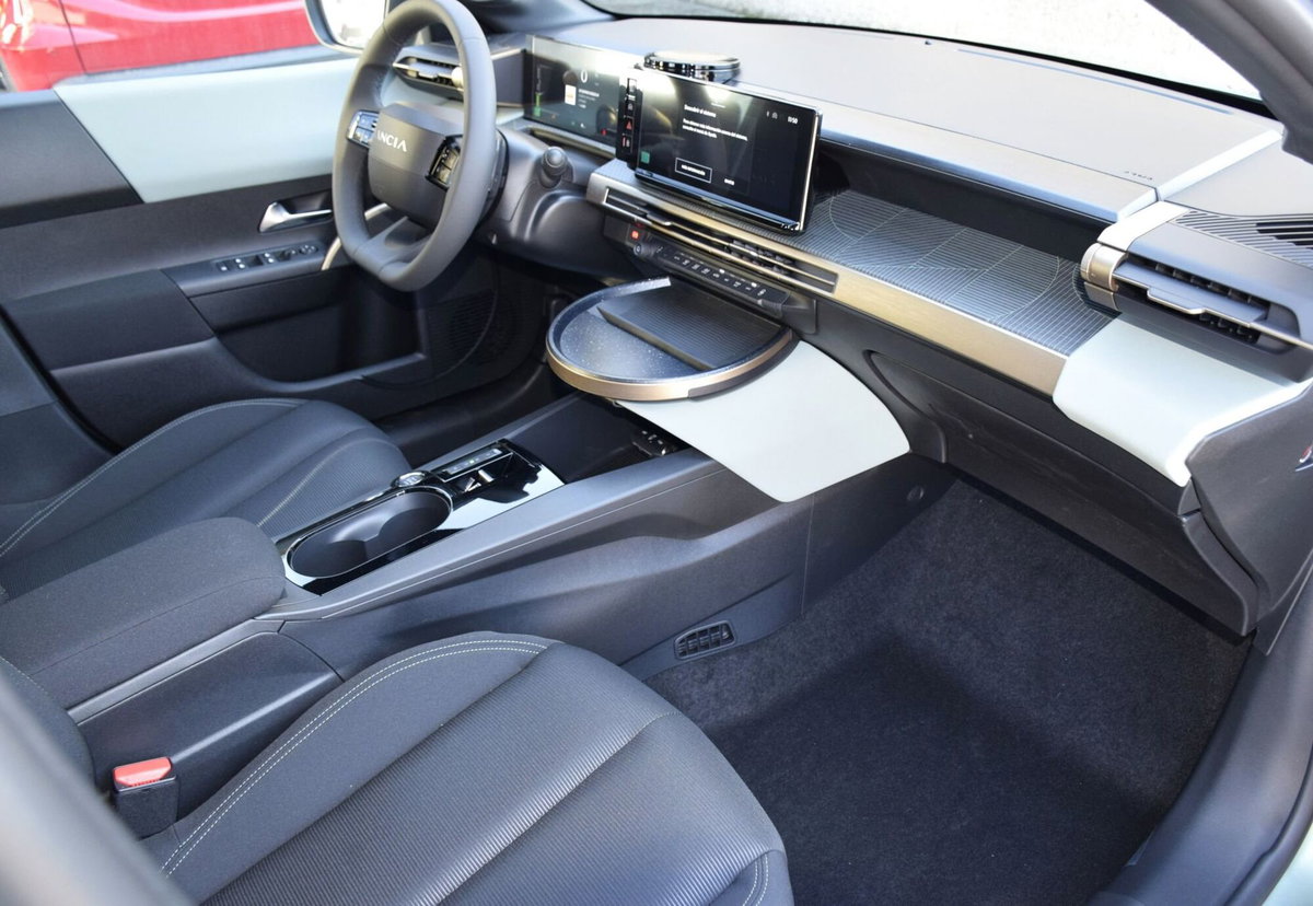 Lancia Ypsilon 1.2 mhev Edizione Limitata Cassina e-dct (10)