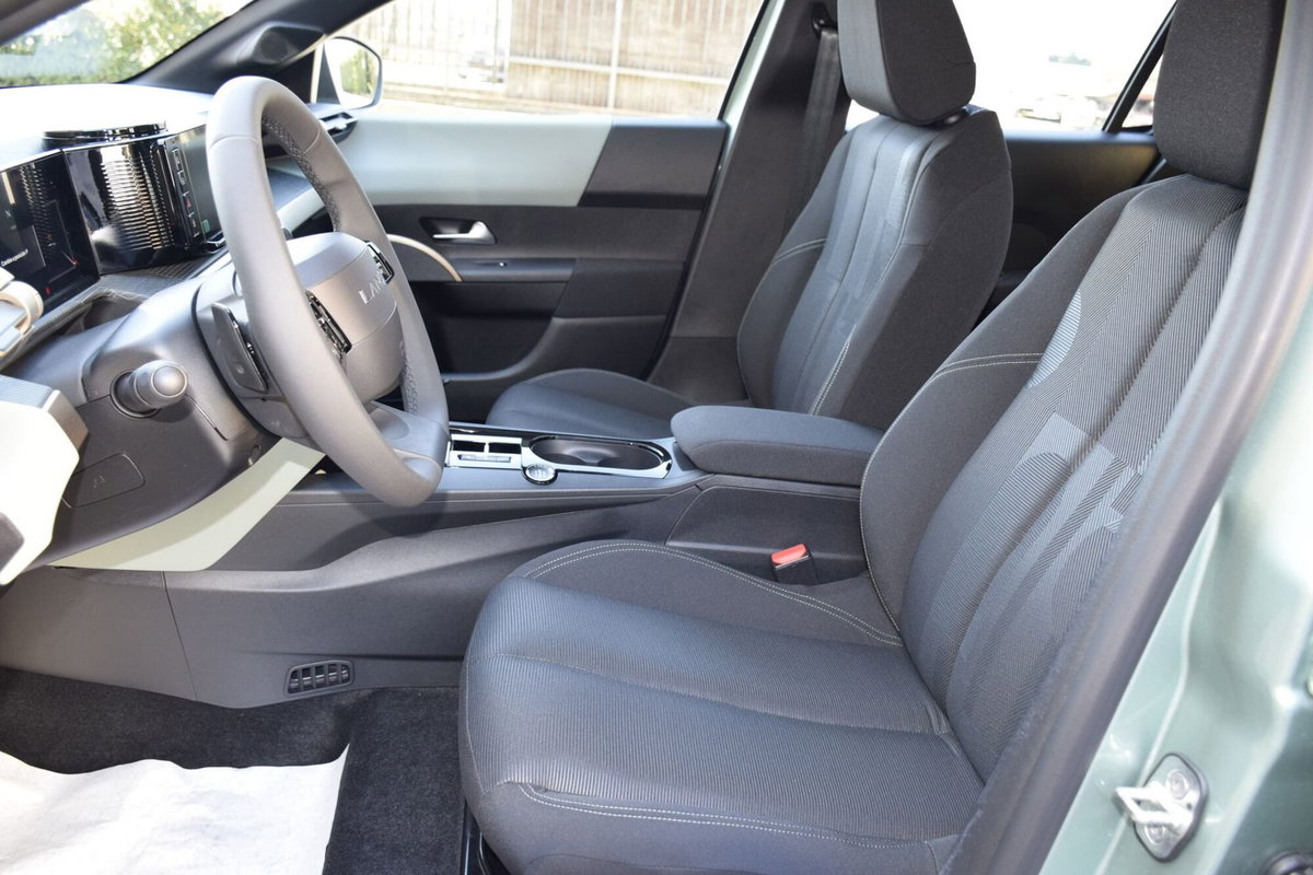 Lancia Ypsilon 1.2 mhev Edizione Limitata Cassina e-dct (16)