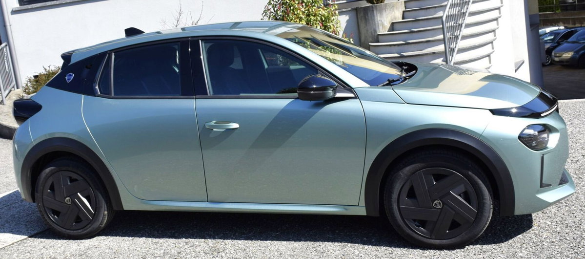 Lancia Ypsilon 1.2 mhev Edizione Limitata Cassina e-dct (5)