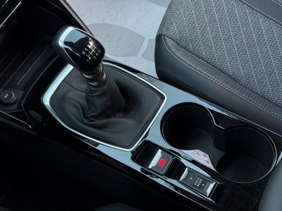 Peugeot 208 1.2 puretech Active s&s 100cv (18)