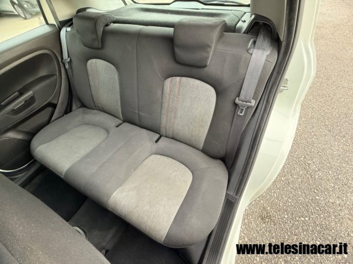 Fiat Punto 1.3 MJT 85CV S&S 5 porte Van Pop 4 posti E5+ (13)