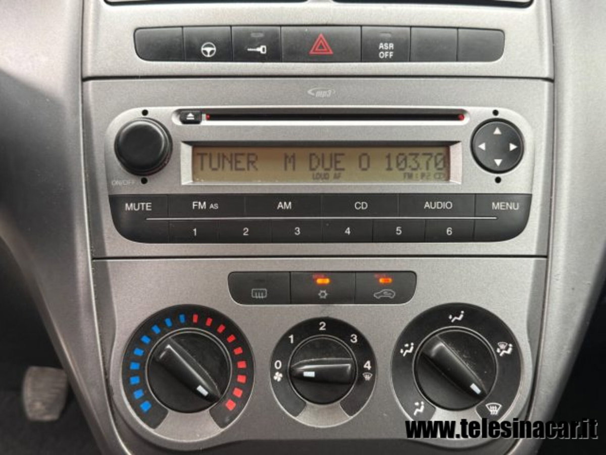 Fiat Punto 1.3 MJT 85CV S&S 5 porte Van Pop 4 posti E5+ (15)