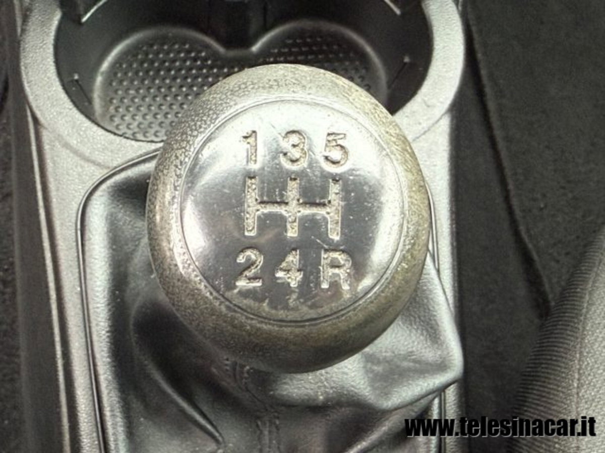 Fiat Punto 1.3 MJT 85CV S&S 5 porte Van Pop 4 posti E5+ (17)