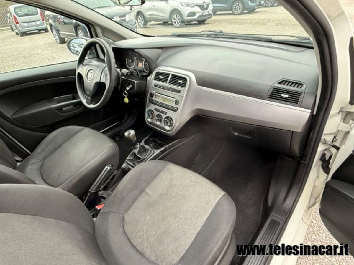 Fiat Punto 1.3 MJT 85CV S&S 5 porte Van Pop 4 posti E5+ (18)