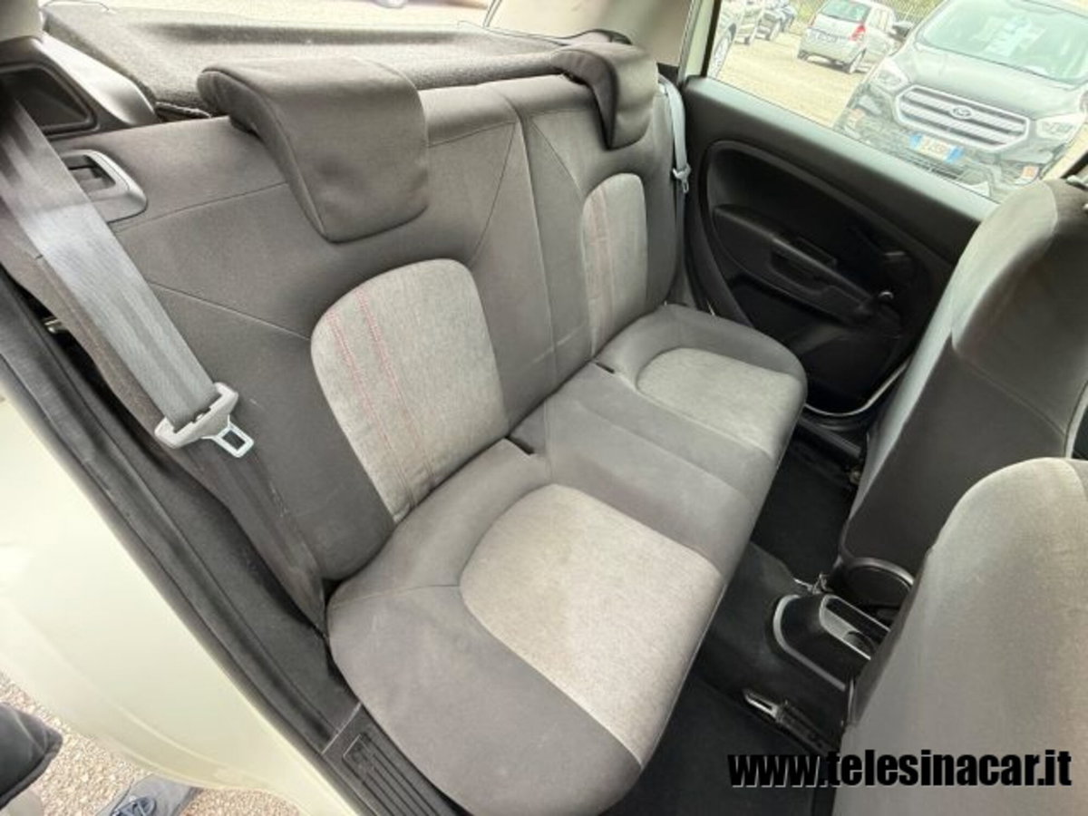 Fiat Punto 1.3 MJT 85CV S&S 5 porte Van Pop 4 posti E5+ (20)