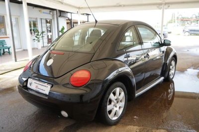 Volkswagen New Beetle TDI 101CV (7)