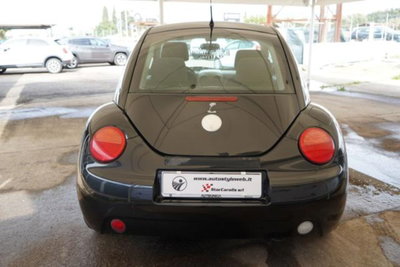 Volkswagen New Beetle TDI 101CV (8)