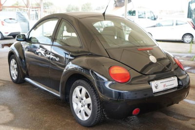 Volkswagen New Beetle TDI 101CV (9)
