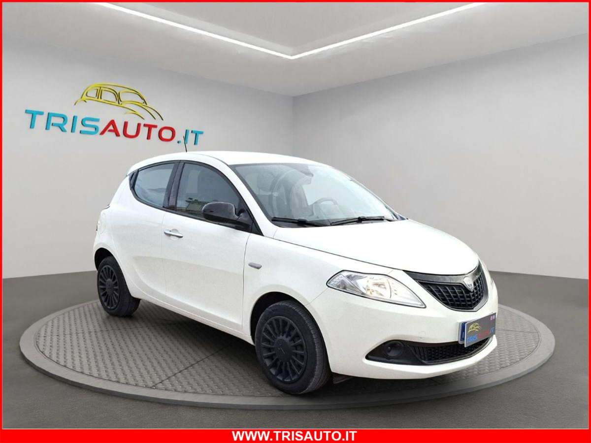 Lancia Ypsilon 1.0 FireFly 5 porte S&S Hybrid Silver Plus