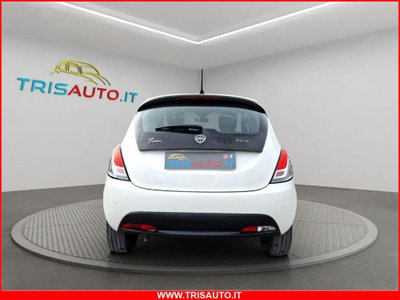Lancia Ypsilon 1.0 FireFly 5 porte S&S Hybrid Silver Plus (17)
