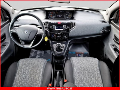 Lancia Ypsilon 1.0 FireFly 5 porte S&S Hybrid Silver Plus (6)