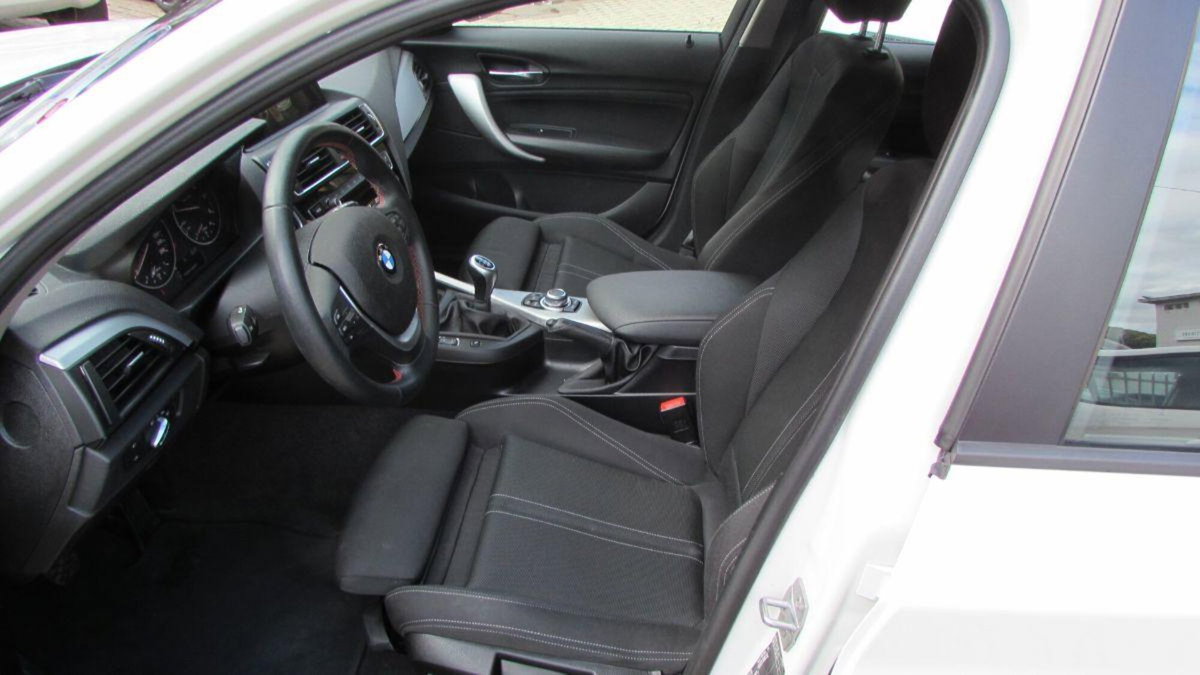 BMW Serie 1 5p. 118d xDrive 5p. Sport (10)