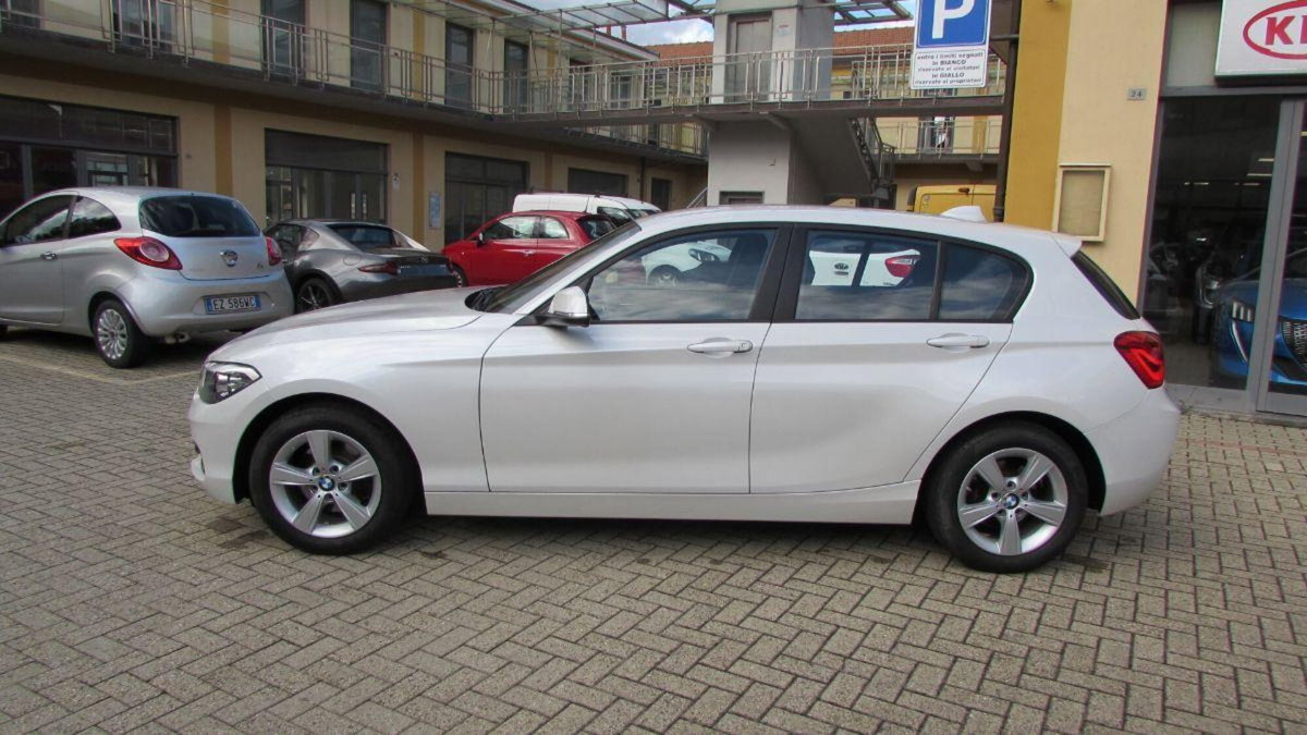 BMW Serie 1 5p. 118d xDrive 5p. Sport (2)