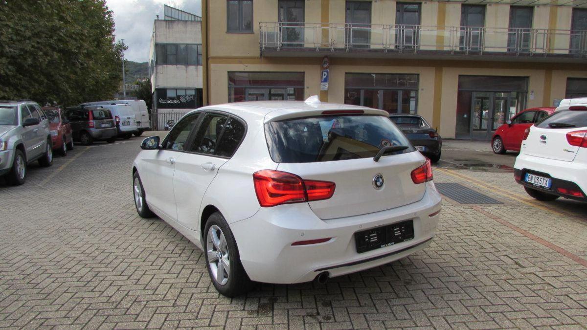 BMW Serie 1 5p. 118d xDrive 5p. Sport (3)