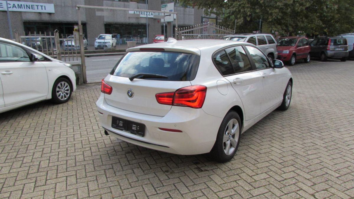 BMW Serie 1 5p. 118d xDrive 5p. Sport (5)