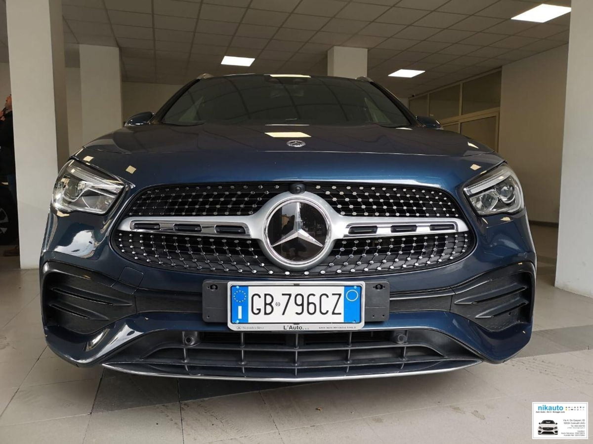 Mercedes-Benz GLA SUV 250 e EQ-Power Automatic Premium (2)