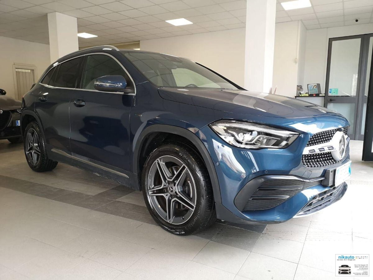 Mercedes-Benz GLA SUV 250 e EQ-Power Automatic Premium (3)