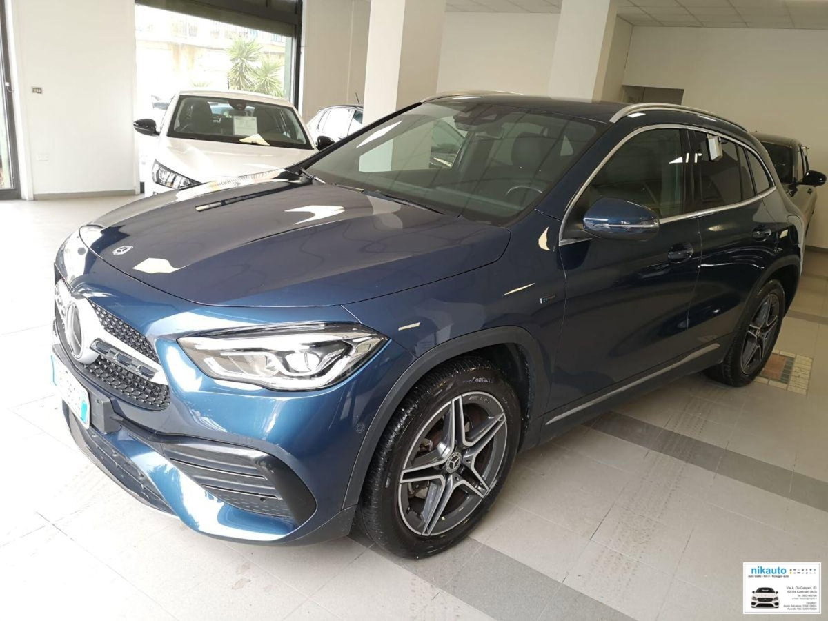 Mercedes-Benz GLA SUV 250 e EQ-Power Automatic Premium (4)