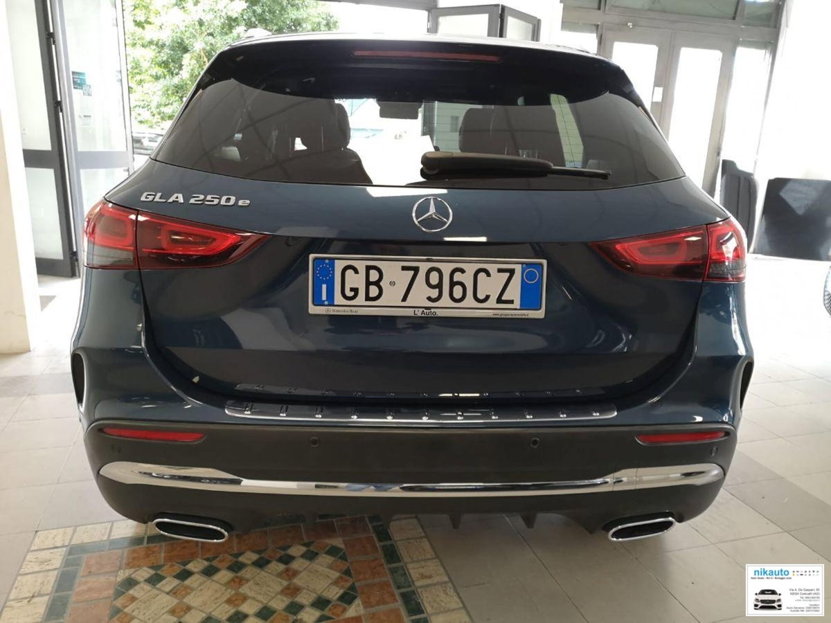 Mercedes-Benz GLA SUV 250 e EQ-Power Automatic Premium (6)