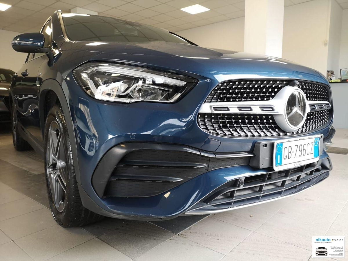 Mercedes-Benz GLA SUV 250 e EQ-Power Automatic Premium (9)