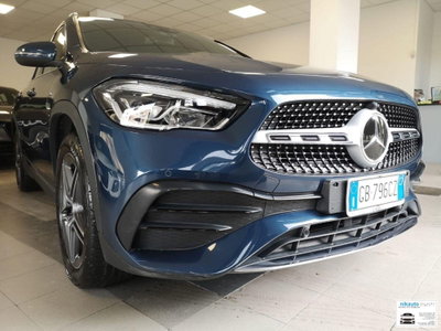 Mercedes-Benz GLA SUV 250 e EQ-Power Automatic Premium (9)