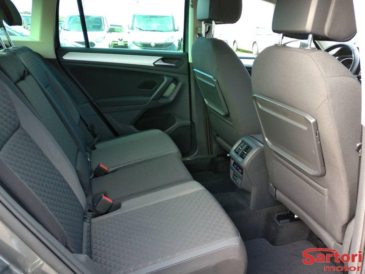 Volkswagen Tiguan Allspace 2.0 TDI SCR DSG 4MOTION Business BMT (9)