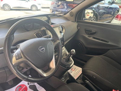 Lancia Ypsilon 1.0 FireFly 5 porte S&S Hybrid Gold Plus (11)
