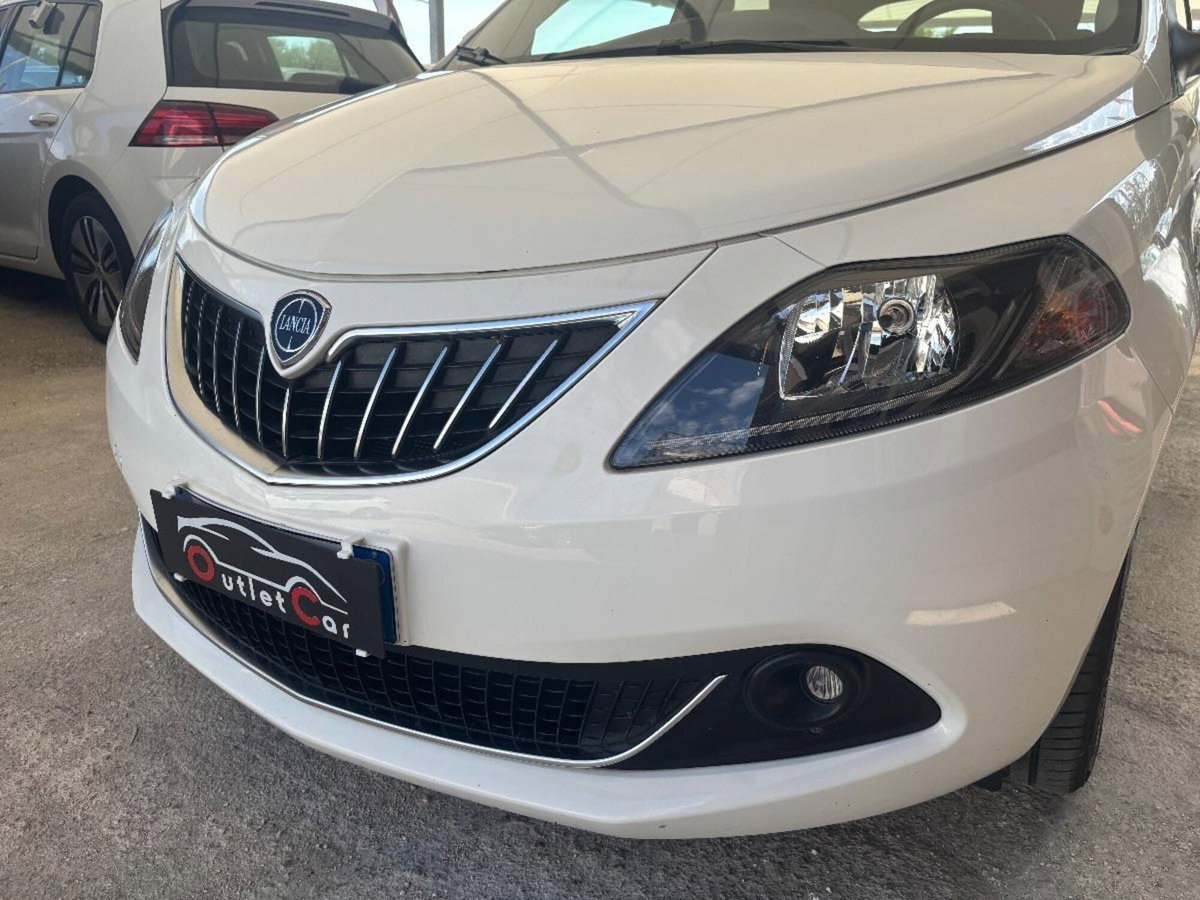 Lancia Ypsilon 1.0 FireFly 5 porte S&S Hybrid Gold Plus (14)