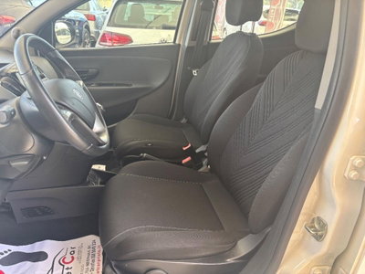 Lancia Ypsilon 1.0 FireFly 5 porte S&S Hybrid Gold Plus (8)