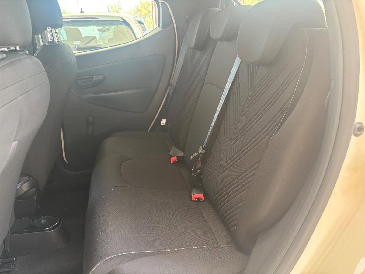 Lancia Ypsilon 1.0 FireFly 5 porte S&S Hybrid Gold Plus (9)
