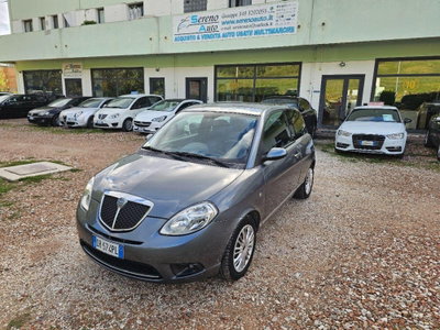 Lancia Ypsilon 1.2 Argento (2)