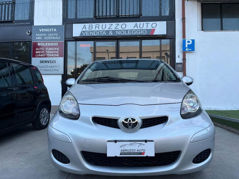 Toyota Aygo 1.0 12V VVT-i 5 porte Sol Connect MMT