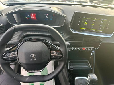 Peugeot 2008 PureTech 100 S&S Allure Pack (11)