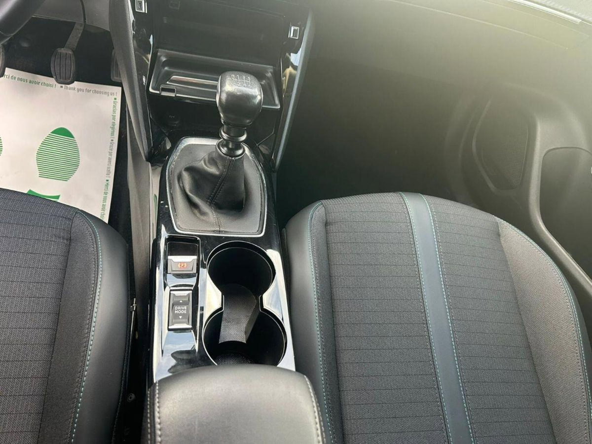 Peugeot 2008 PureTech 100 S&S Allure Pack (13)