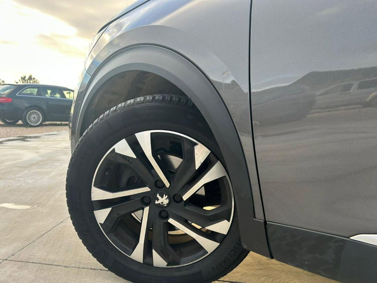 Peugeot 2008 PureTech 100 S&S Allure Pack (19)
